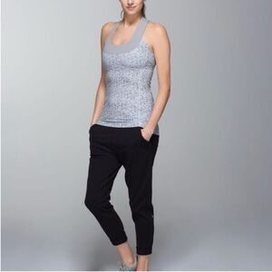 Lululemon Scoop Neck Tank Luon Petite Fleur Silver Spoon / Ambient Grey size 4